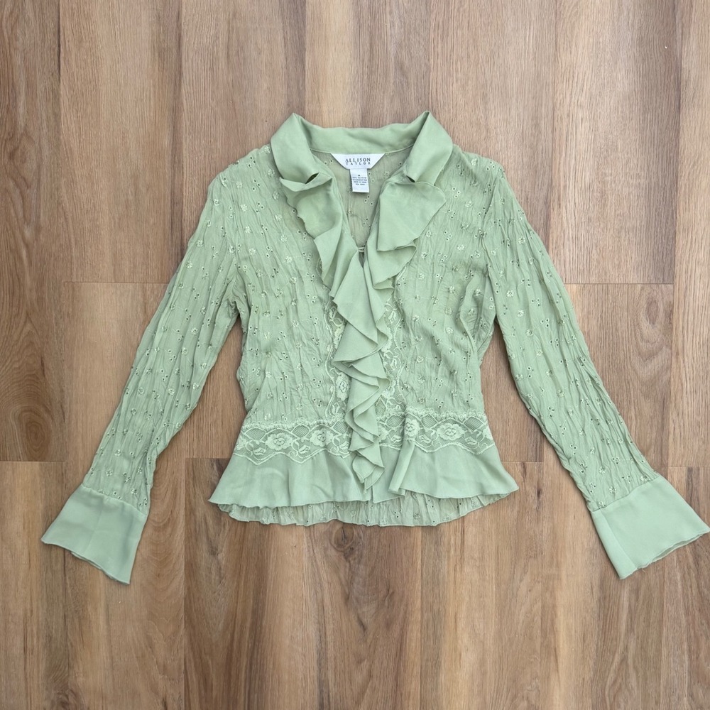 Y2k Sage Green Lace Ruffle Eyelet Crinkle pleated Blouse M vtg fairycore Whimsy